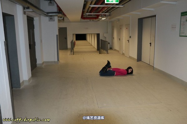 girlsinsteel - Alone at the basement 第 69 张图片