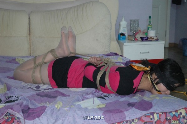 唯美之家 - 2010-12-29雪儿挣扎逃脱。 第 126 张图片