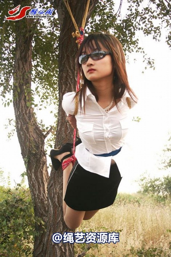 雅俗阁 - 20060404果园吊绑 第 43 张图片