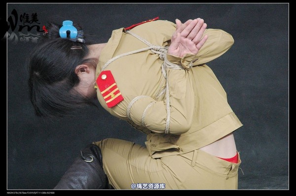 唯美之家 - 2008-08-06水柔军装 第 227 张图片