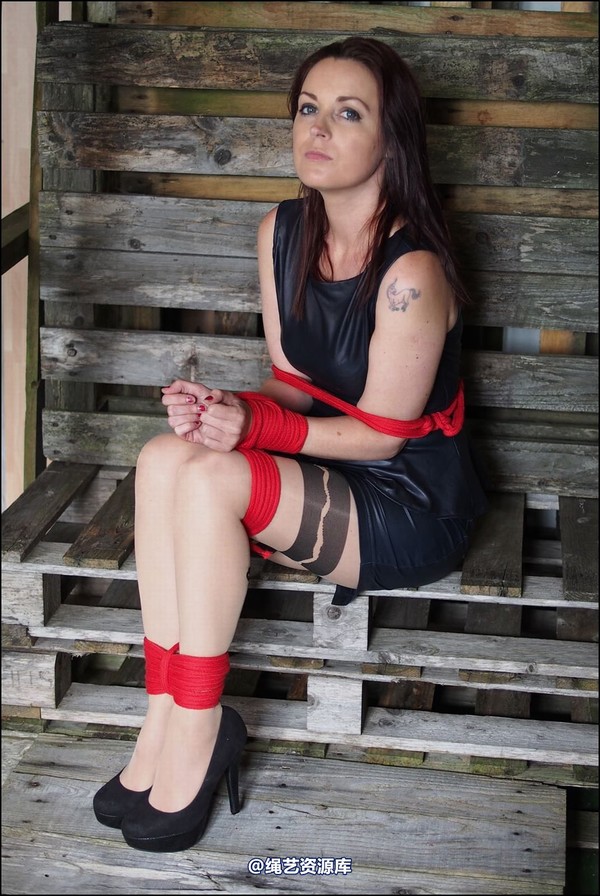 simplytied - Jinx in contrast tights 第 11 张图片