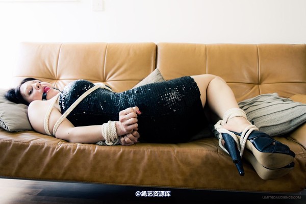 limitedaudience - 2012 sapphire captivity suite 第 7 张图片