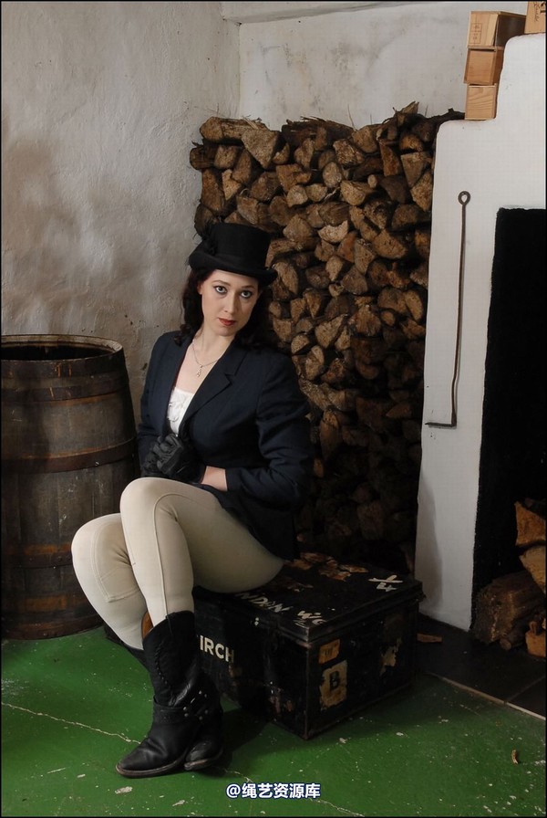simplytied - That hat and gloves 第 2 张图片