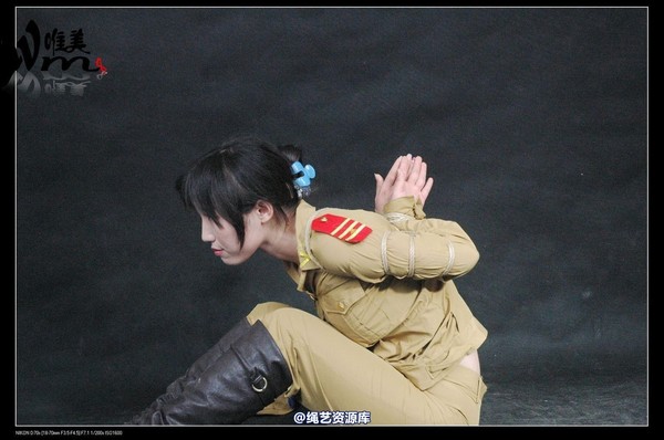 唯美之家 - 2008-08-06水柔军装 第 206 张图片