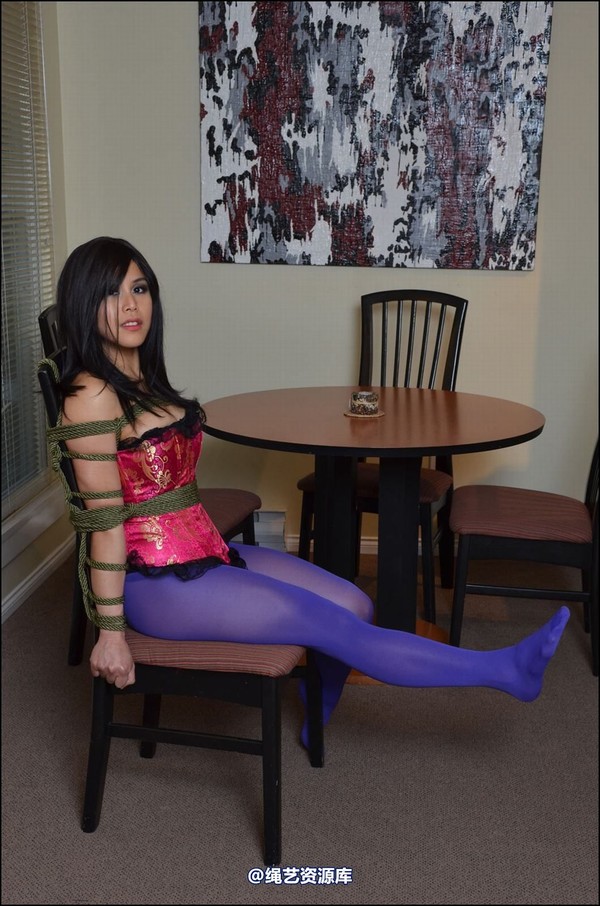 simplytied - Mitzi in blue tights 第 7 张图片