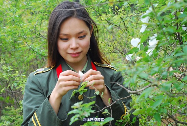 唯美之家 - 外拍军装三模特 第 13 张图片