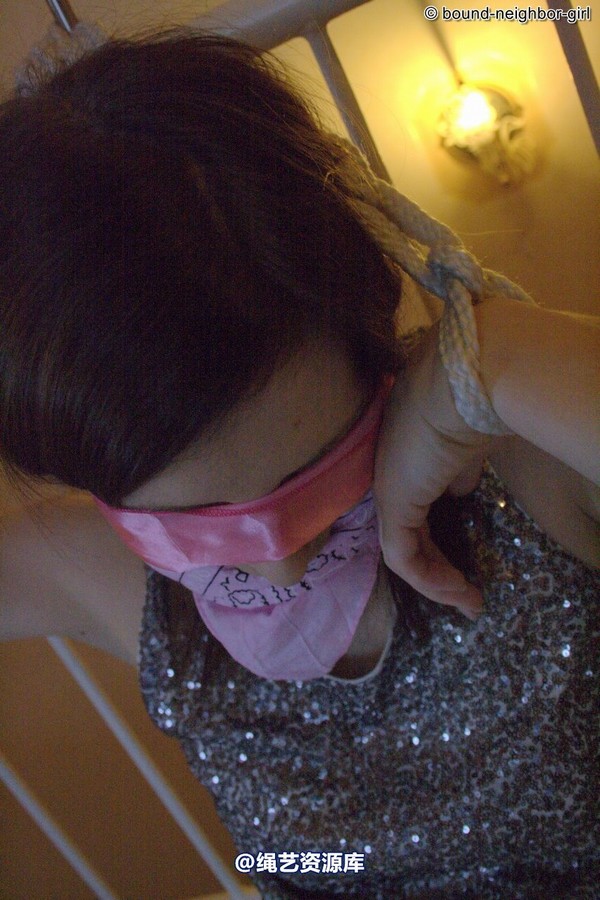 bound-neighbor-girl - Susan tied at home 第 21 张图片
