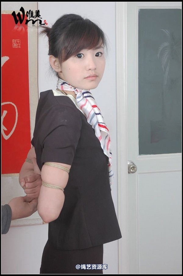 唯美之家 - 紧缚空姐子茹2010-5-8 第 28 张图片