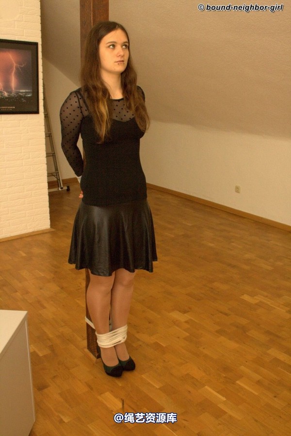bound-neighbor-girl - Guest Romy - For the first time tied up in the office 2 第 13 张图片
