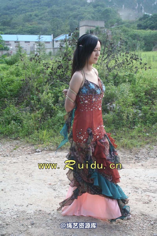 锐度主张 - 20070818第29期 宝宝草地漫舞图片 第 88 张图片
