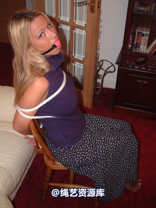 bondagebob - Taylor Housewife bound 2 第 6 张图片