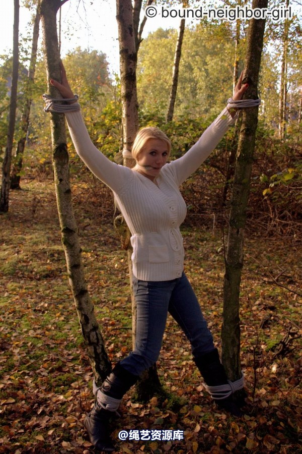 bound-neighbor-girl - Bambi - Tied up in the autumn woods Part 2 第 46 张图片