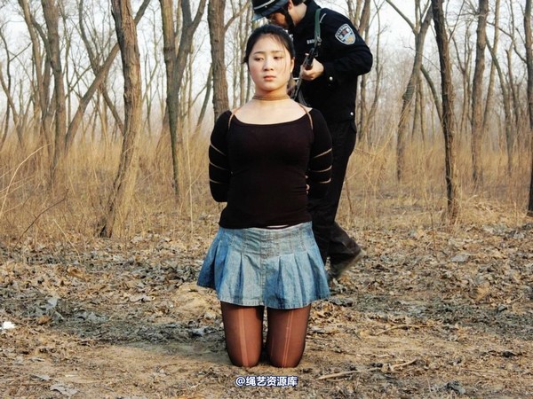 mj影视 - 2013-3-4陈沫踏青 黑丝美女最终的不归路 第 404 张图片
