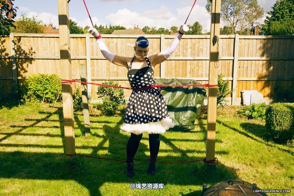 limitedaudience - 2012 raevan spread outdoors 第 11 张图片