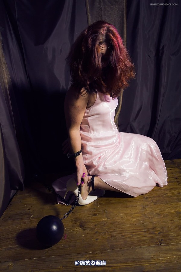 limitedaudience - 2014 fayth on fire chained princess 第 18 张图片