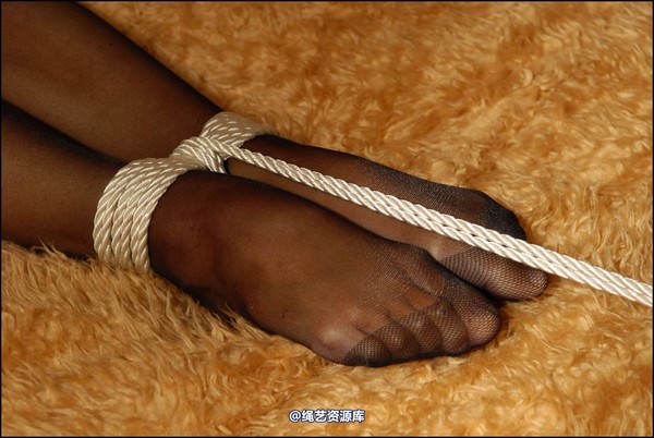 simplytied - Hold up seams 第 13 张图片