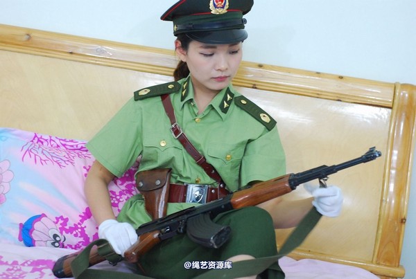 唯美之家 - 模特安蓝军装 第 125 张图片
