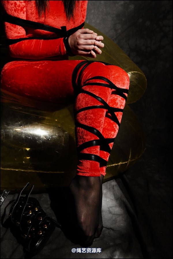 simplytied - Red on Yellow 第 24 张图片