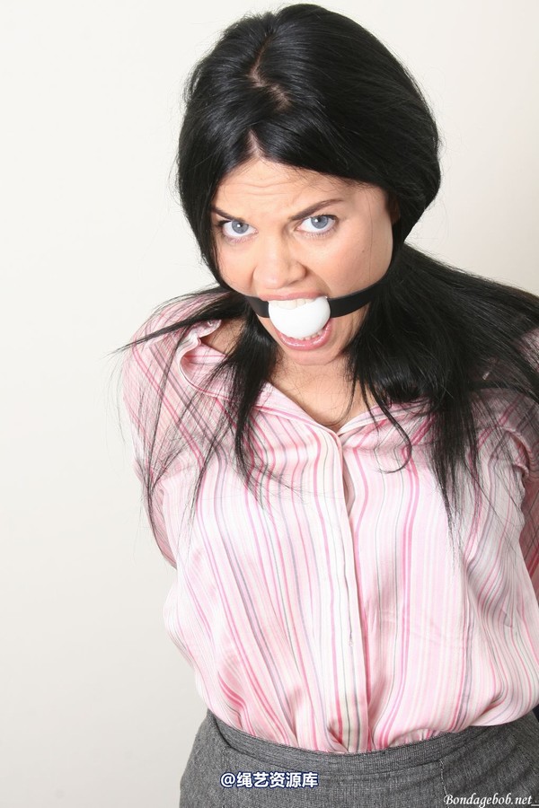 bondagebob - Monica Harris Drooling Strappado 第 20 张图片