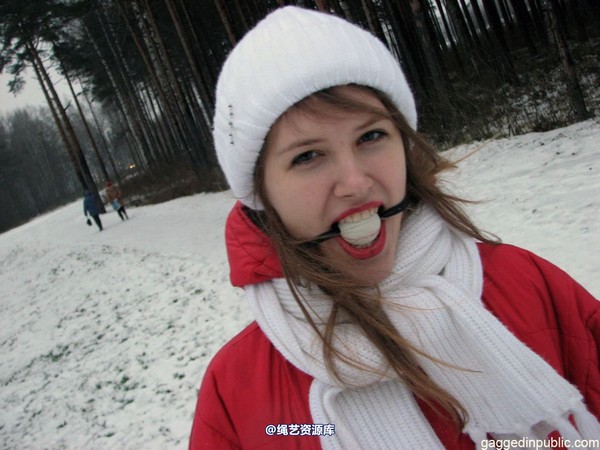 gaggedinpublic - gip042 第 2 张图片