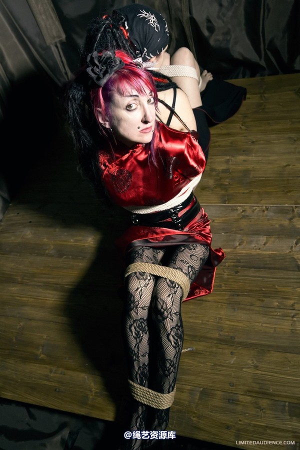 limitedaudience - 2012 beckykat loltaru back to back 第 8 张图片
