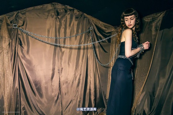 limitedaudience - 2014 fay lady in chains 2 第 15 张图片