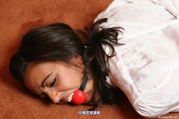 bondagebob - Fiona G Grabbed at home 第 93 张图片