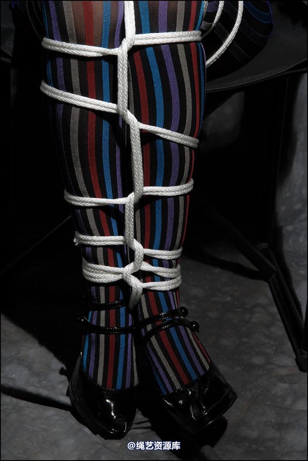 simplytied - Angel in colour stripes 第 17 张图片