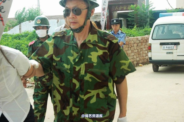 mj影视 - 血的代价刑前押送2013-08-26 第 96 张图片