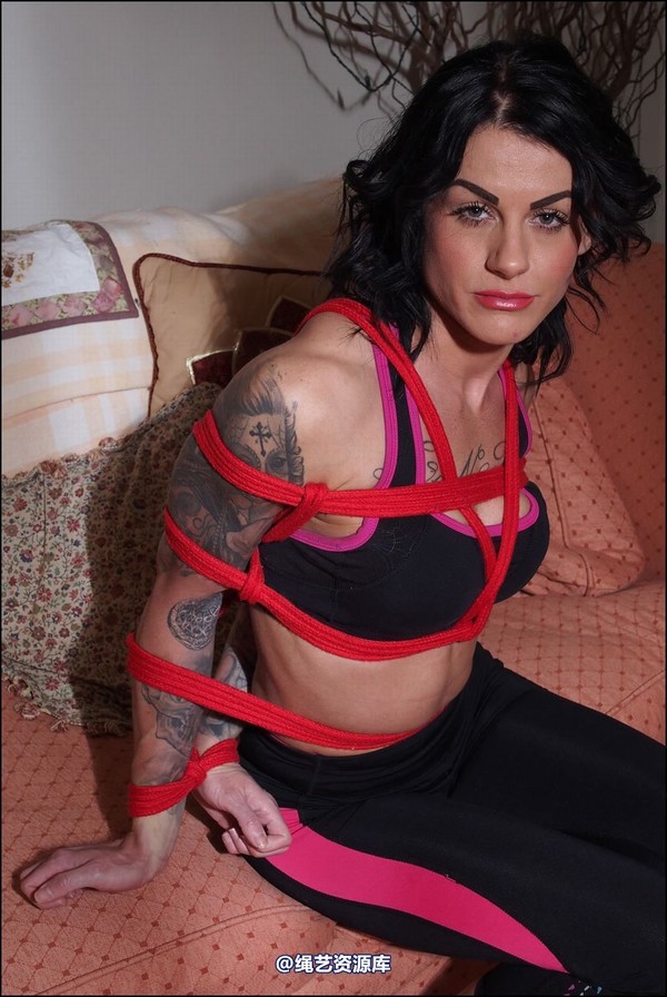 simplytied - Carla home from workout 第 11 张图片