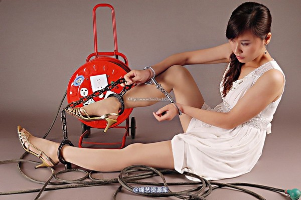 丽柜美束 - 2007-07-17 第 1 张图片