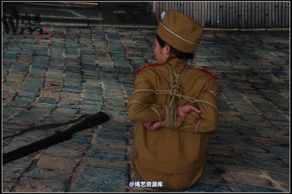 唯美之家 - 08-05-07新模特二 第 32 张图片