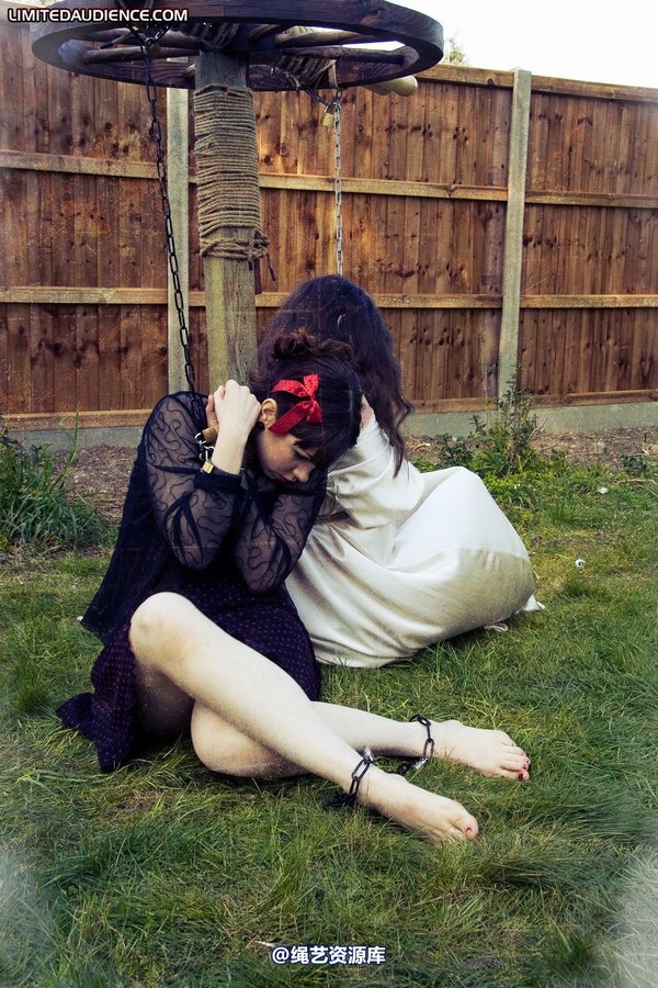 limitedaudience - 2010 catya dominick destruction resting 第 25 张图片