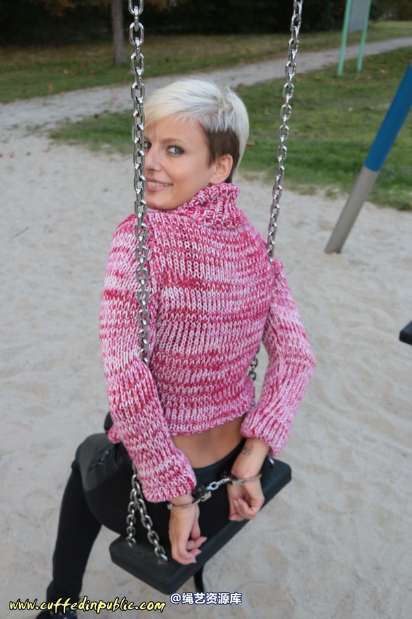 girlsinsteel - Handcuffed at the childs swing 第 50 张图片