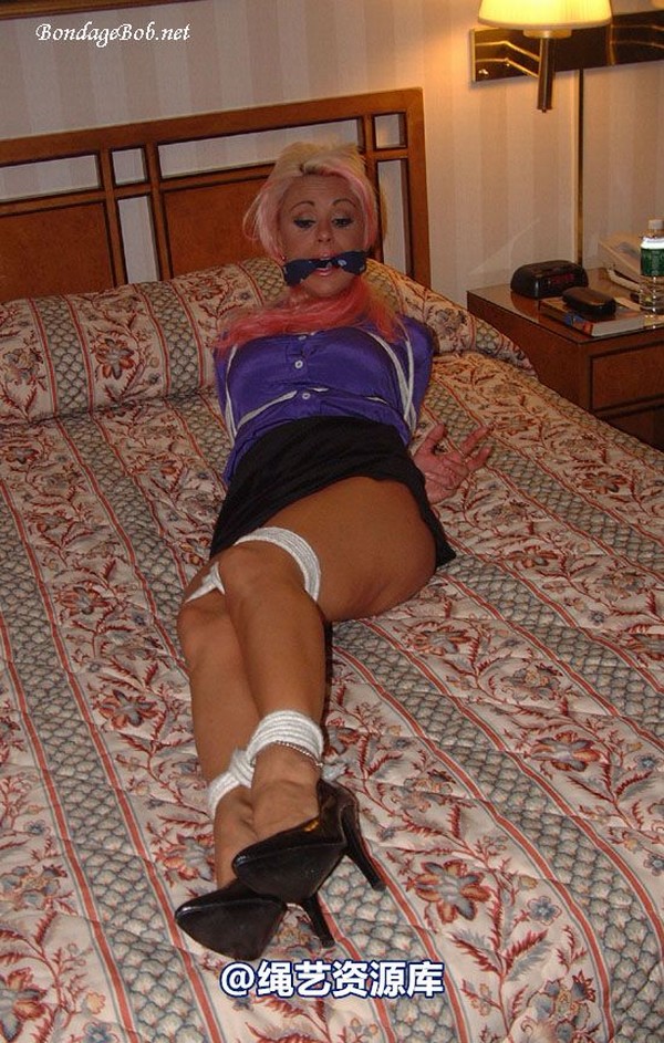 bondagebob - Stacy Burke Hotel room bound 第 45 张图片