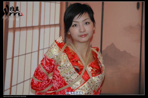 唯美之家 - 08-05-29盈盈汉服-护士装 第 68 张图片