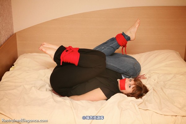 restrainedelegance - Two Girls, Twice the Fun! 第 120 张图片