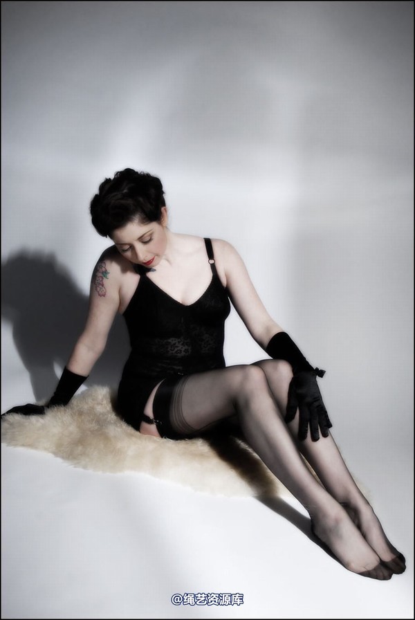 simplytied - 50s Girdle shoot 第 2 张图片