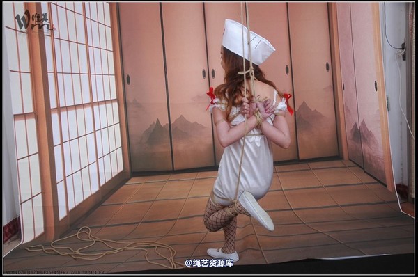 唯美之家 - 2008-11-5萱萱护士装 第 24 张图片