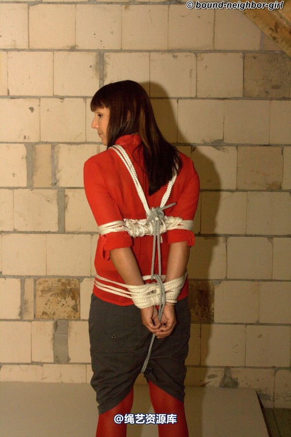 bound-neighbor-girl - Susan - Tied up in the Attic 1 第 16 张图片