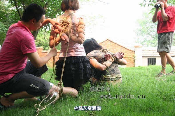 锐度主张 - 2009年第32期捆绑图（2009.7.17）模特：心心 小爱 第 16 张图片