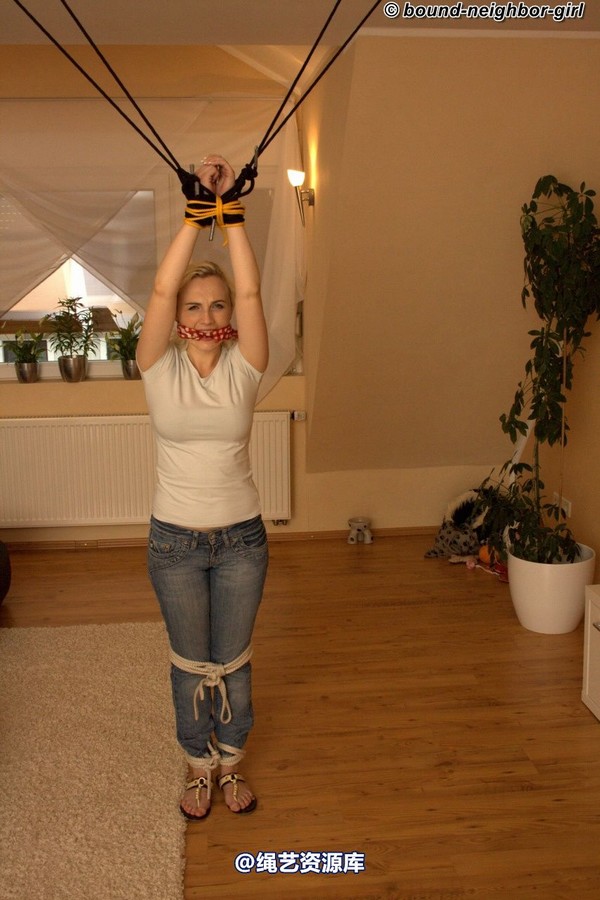 bound-neighbor-girl - Cindy - Tied up in her apartment 4 第 53 张图片
