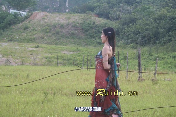 锐度主张 - 20070818第29期 宝宝草地漫舞图片 第 258 张图片