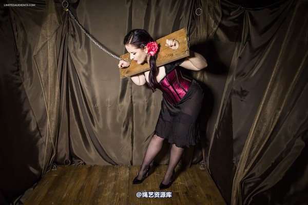 limitedaudience - 2014 caroline pierce in stocks 第 6 张图片