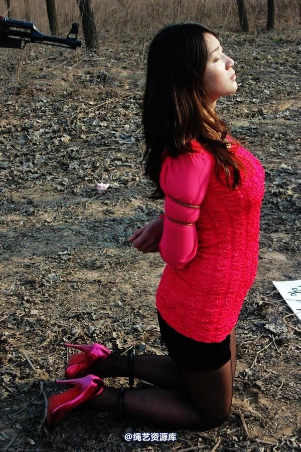 mj影视 - 2013-3-5陈沫踏青 黑丝美女最终的不归路 第 252 张图片