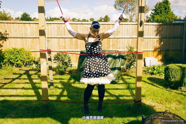 limitedaudience - 2012 raevan spread outdoors 第 10 张图片