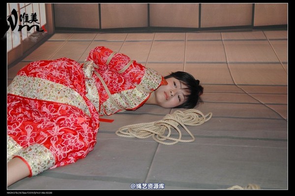唯美之家 - 08-05-29盈盈汉服-护士装 第 114 张图片
