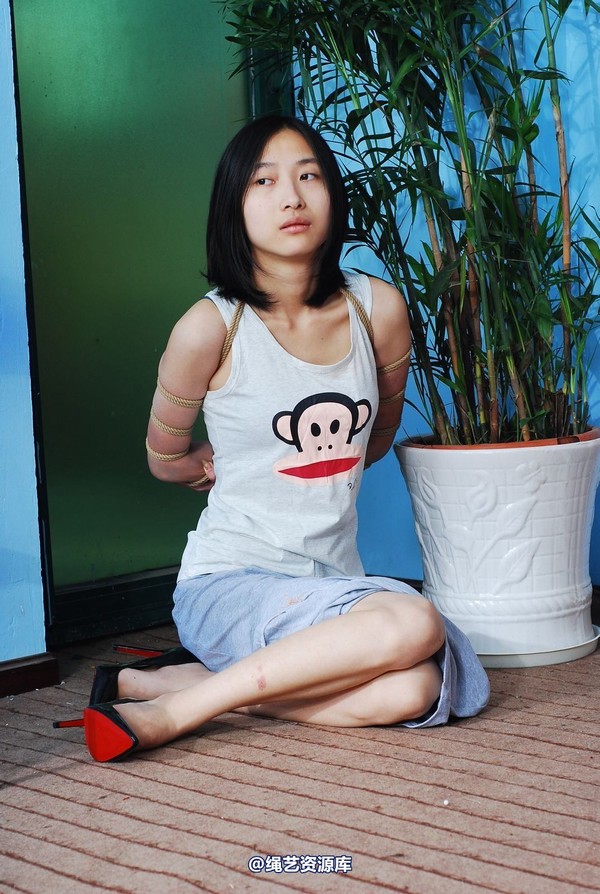 唯美之家 - 白雪试服装2 第 8 张图片