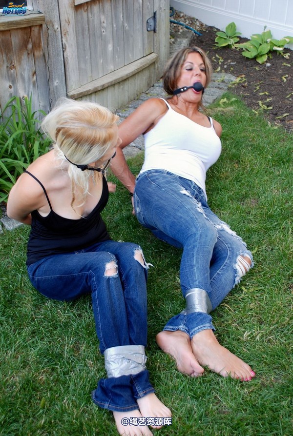 boundhotties - BROOKE & CRYSTAL 2 第 36 张图片