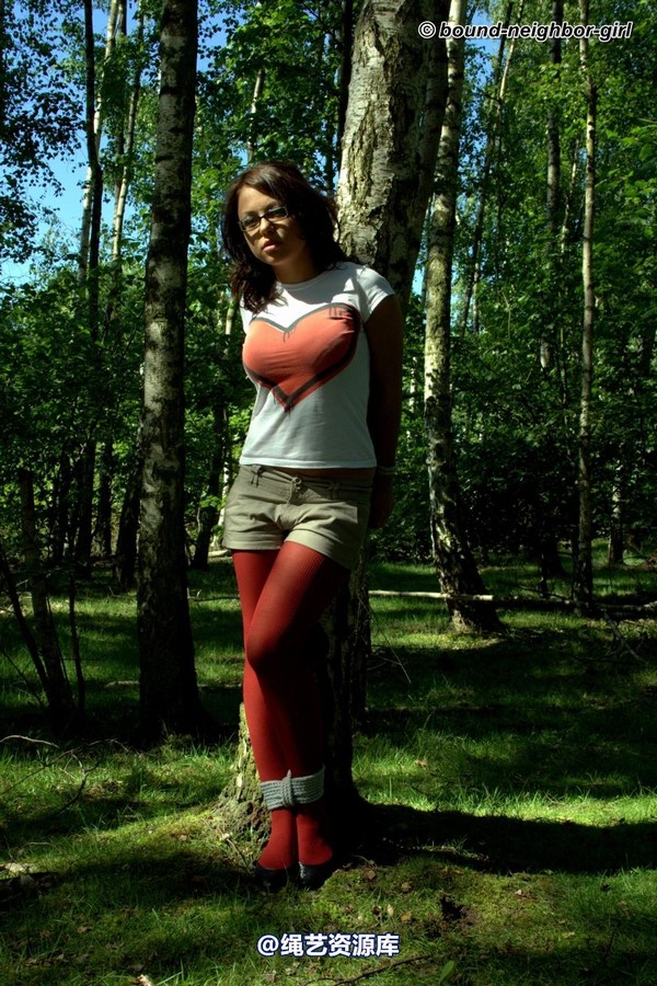 bound-neighbor-girl - Guest Helena - Tied up in the forest Part 1 第 1 张图片